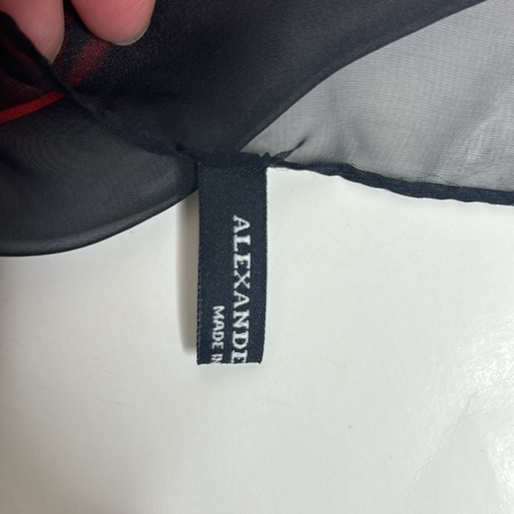 Skull Scarf | Red & Black Skull Scarf | Accessory | Alternative Punk Look Alike - Picture 4 of 7